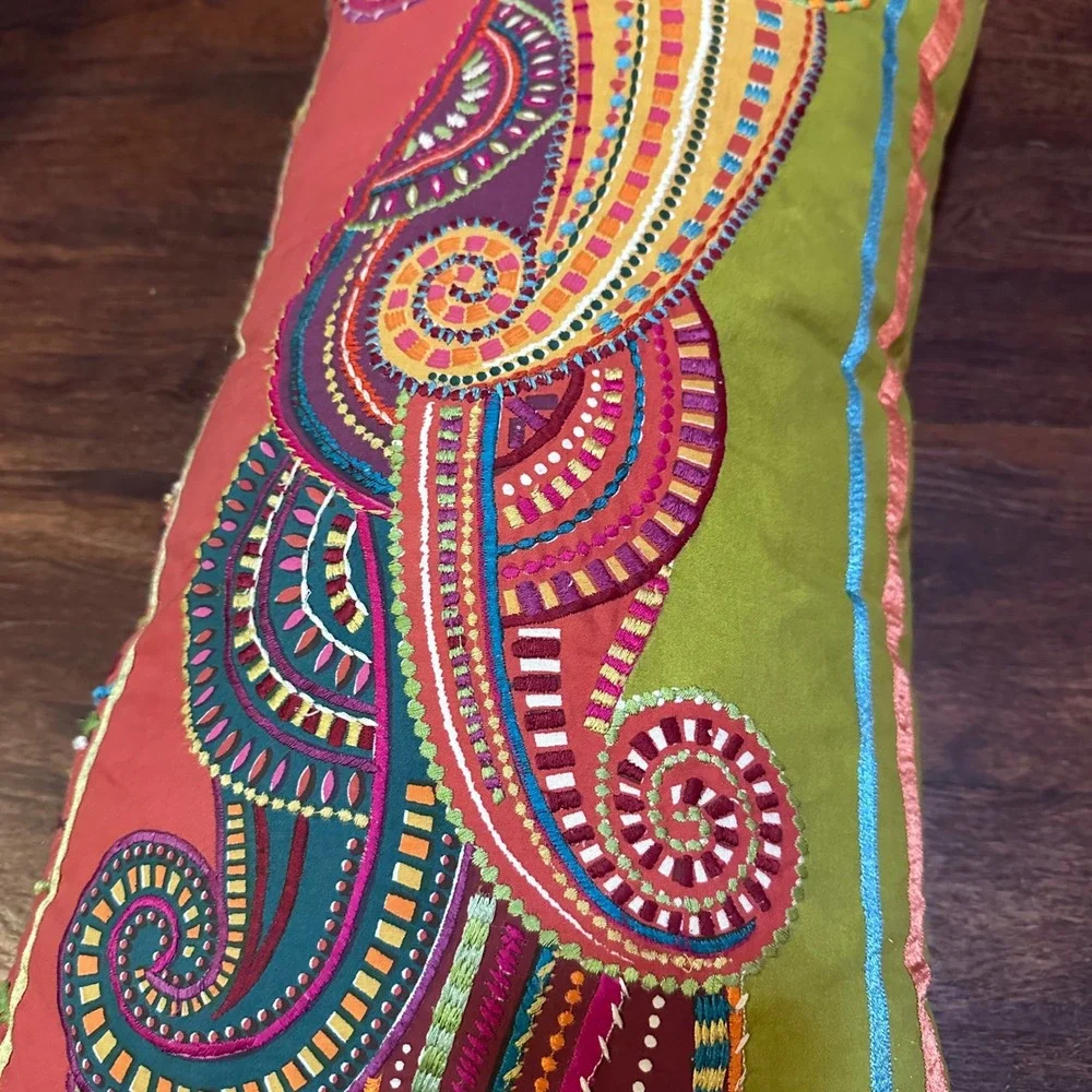 Pier 1 Lumbar Throw Pillow Multicolor Embroidered‎ Paisley Boho Swirl